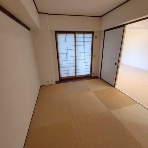 フォレスティア芦屋浜町の居間写真