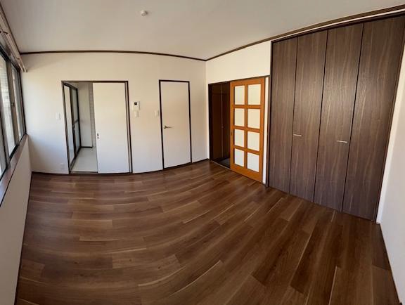 西川ビルの居間写真