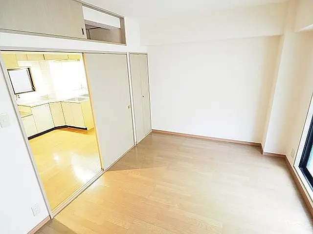 クレール甲南の居間写真