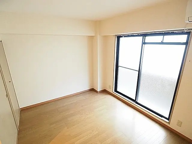 クレール甲南の居間写真