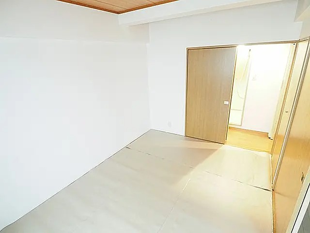 クレール甲南の居間写真