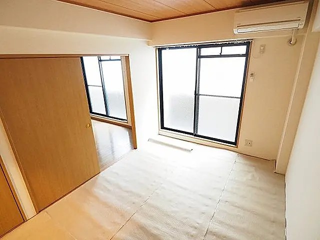 クレール甲南の居間写真