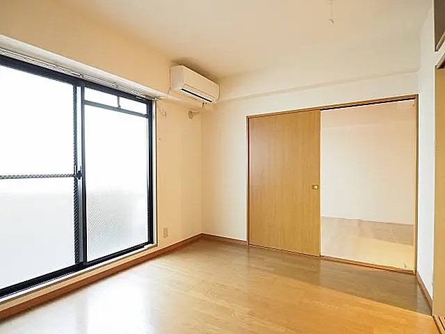 クレール甲南の居間写真