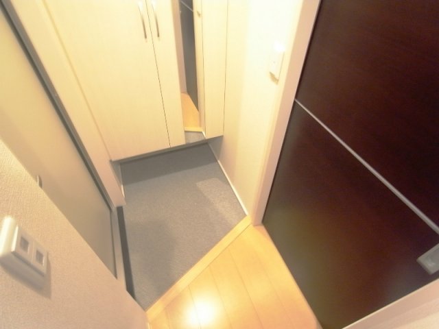 D-room高羽の玄関写真
