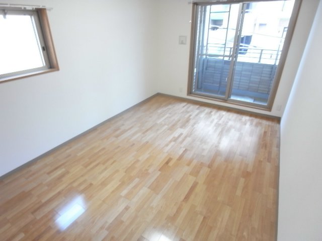 カーサ六甲友田町の居間写真