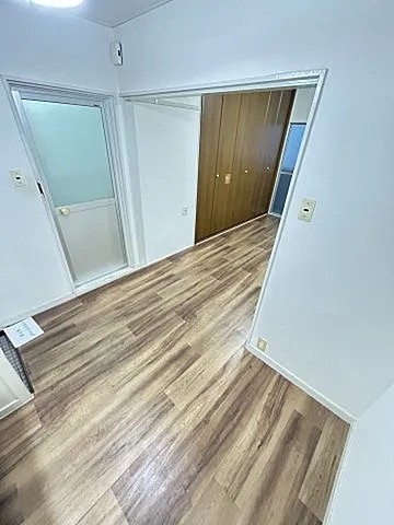 山海マンションの居間写真