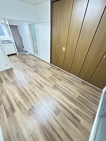 山海マンションの居間写真