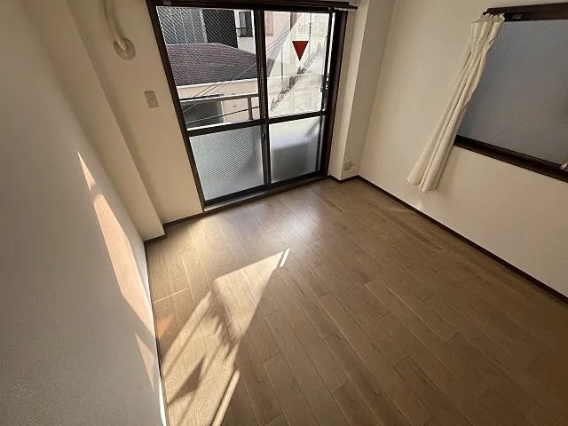 KMマンションの居間写真