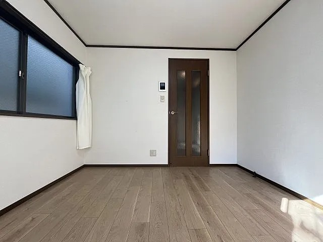 KMマンションの居間写真