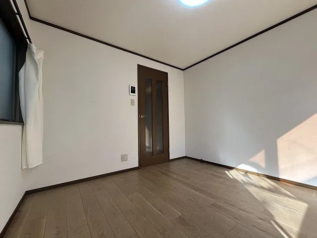 KMマンションの居間写真