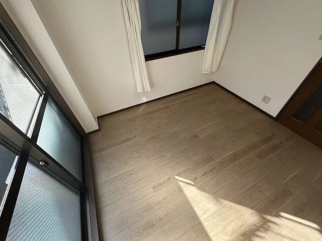 KMマンションの居間写真