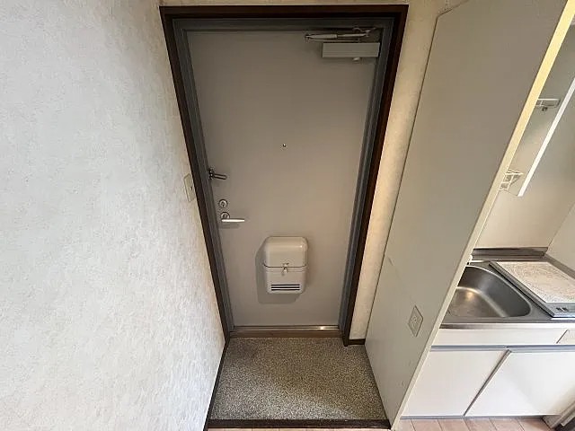 KMマンションの玄関写真