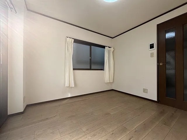 KMマンションの居間写真