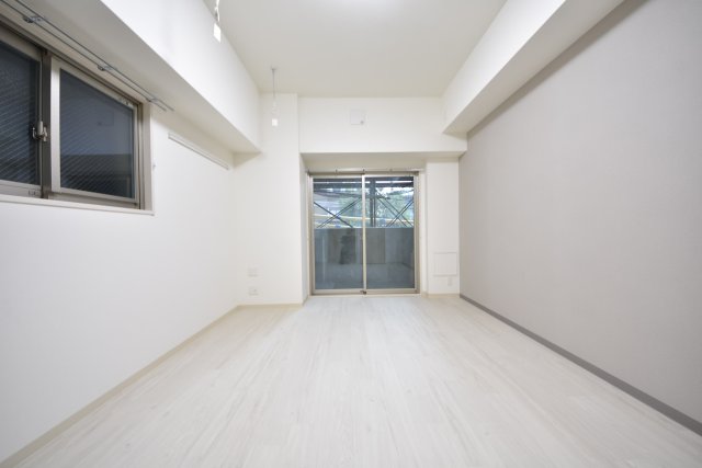 グランビスタ新神戸の居間写真