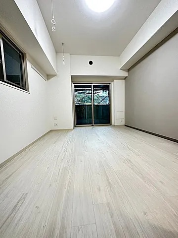 グランビスタ新神戸の居間写真