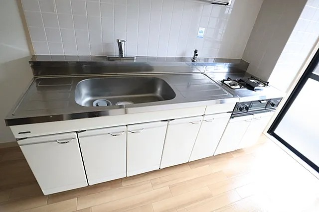ミルフィール西岡本のキッチン写真