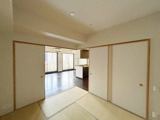 ロイヤル芦屋ザレジデンスの居間写真