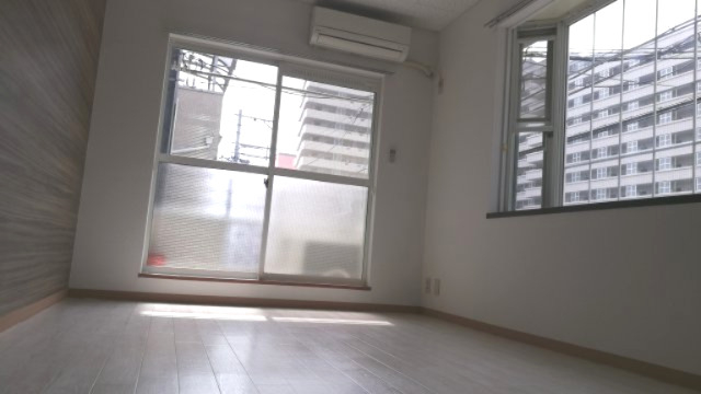 スズキハウスの居間写真