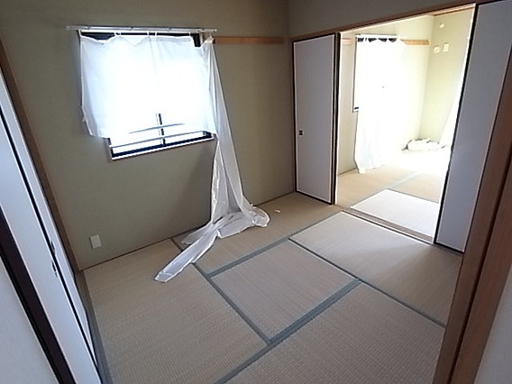 フェニックス本山の居間写真