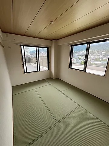 芦屋ガーデンの居間写真