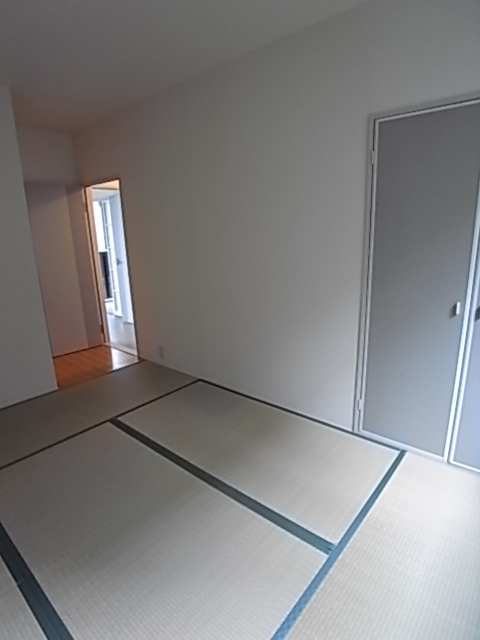 リビング川西の居間写真