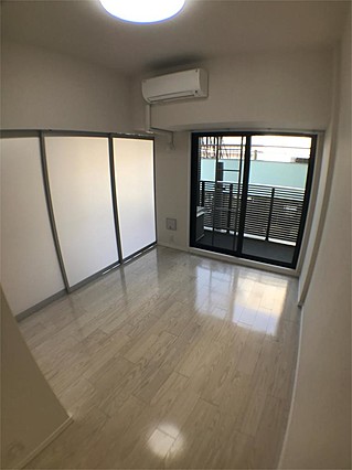 S-RESIDENCE神戸元町の居間写真