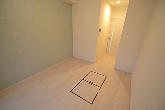 スプランディッド神戸北野の居間写真