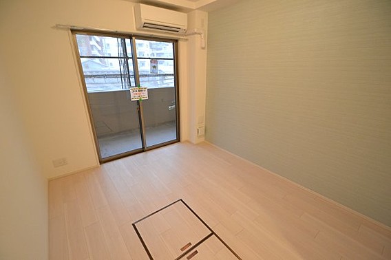 スプランディッド神戸北野の居間写真