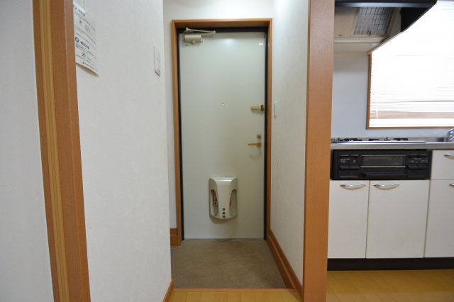 レガーロ三宮の玄関写真
