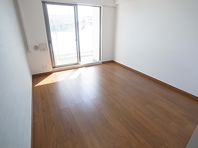 KTG RESIDENCE 芦屋西の居間写真