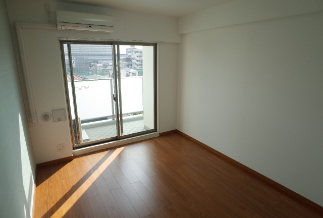 KTG RESIDENCE 芦屋西の居間写真