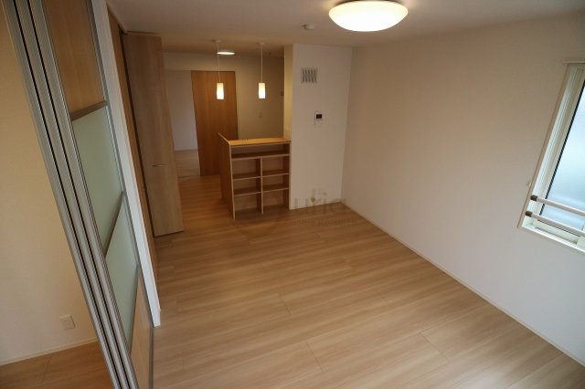 D-room灘北通の居間写真