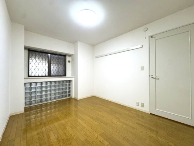 エルシャポー北名次の居間写真