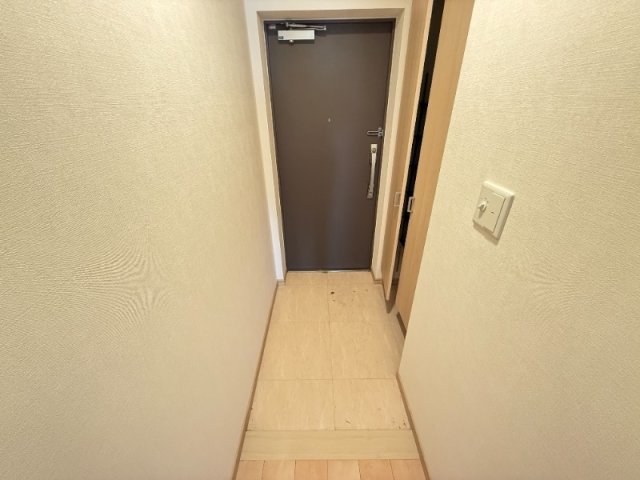 レジェンダリー甲子園浦風町の玄関写真