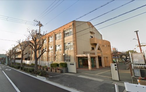 フローラ本山の外観写真
