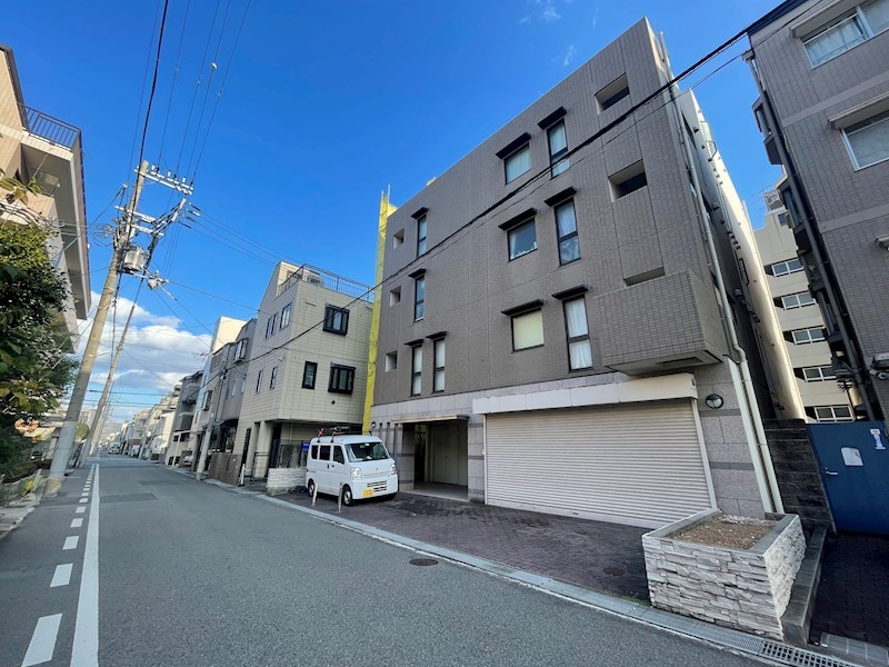 ジェヌイン本山