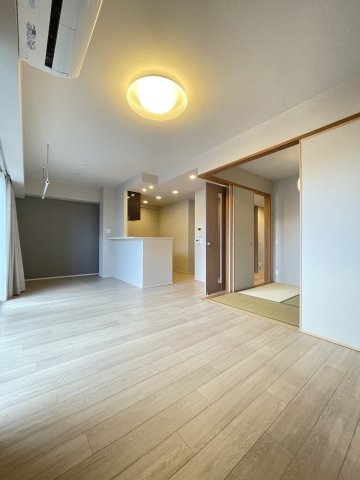 ザパークハウス神戸元町の居間写真