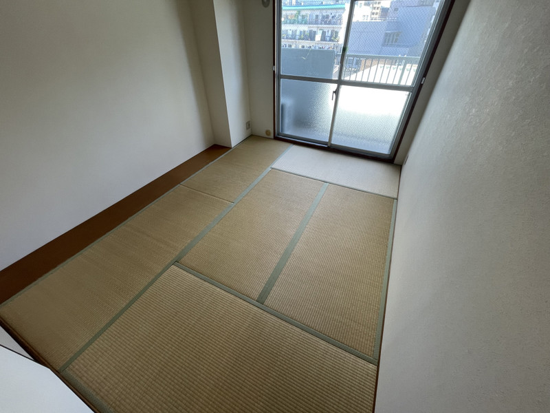 グランドメゾン中山手の居間写真