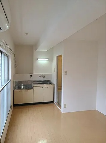 城内マンションの居間写真