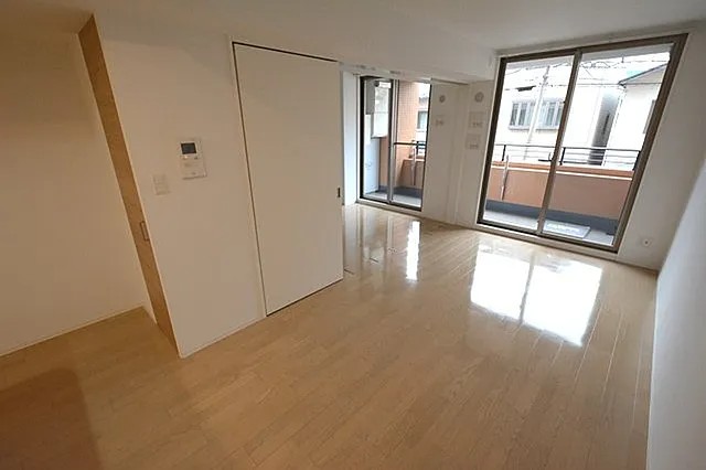 セイル西宮北口の居間写真