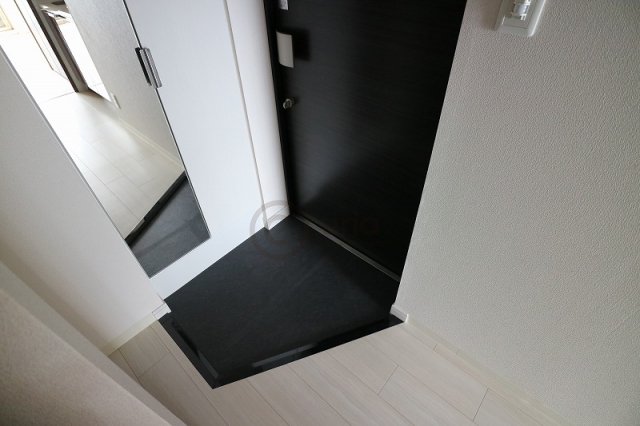 プレサンス神戸元町ミューズの玄関写真