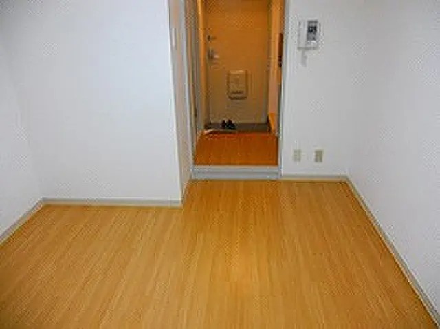 ライオンズマンション三宮の居間写真