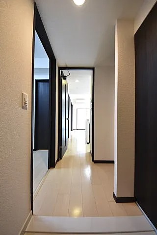 エステムプラザ神戸三宮ルクシアの玄関写真