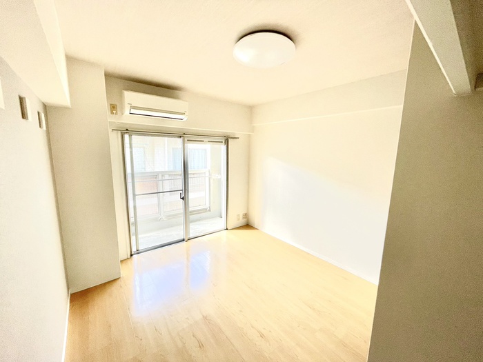 キューブ芦屋の居間写真