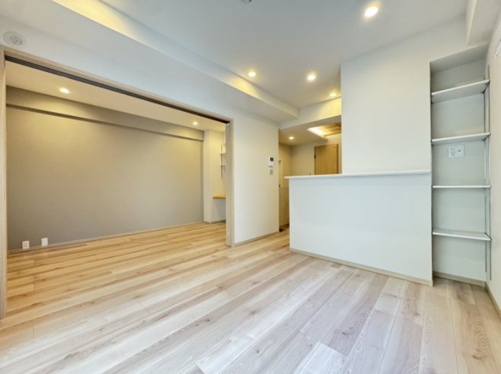 高徳マンションの居間写真