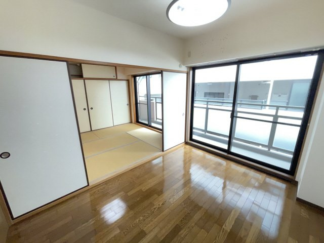 フェリース本庄の居間写真