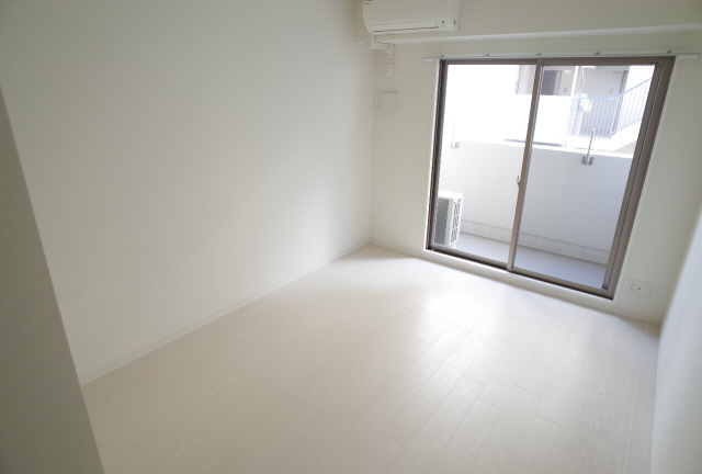 フレアコート甲南の居間写真