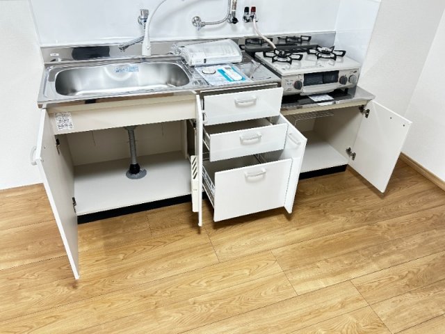 栄信ビルのキッチン写真