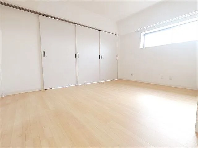 魚崎ハイツの居間写真