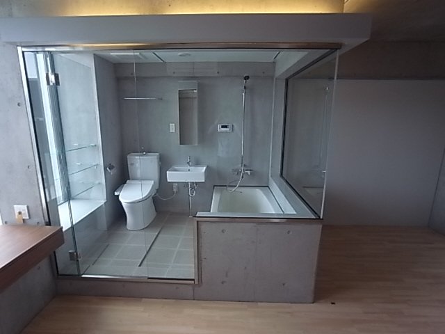 イーストヴィレッジ三宮の風呂写真